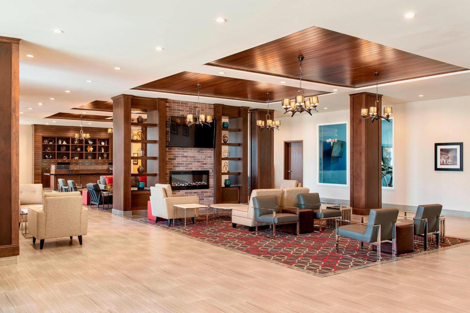Four Points By Sheraton Grande Prairie Exterior foto